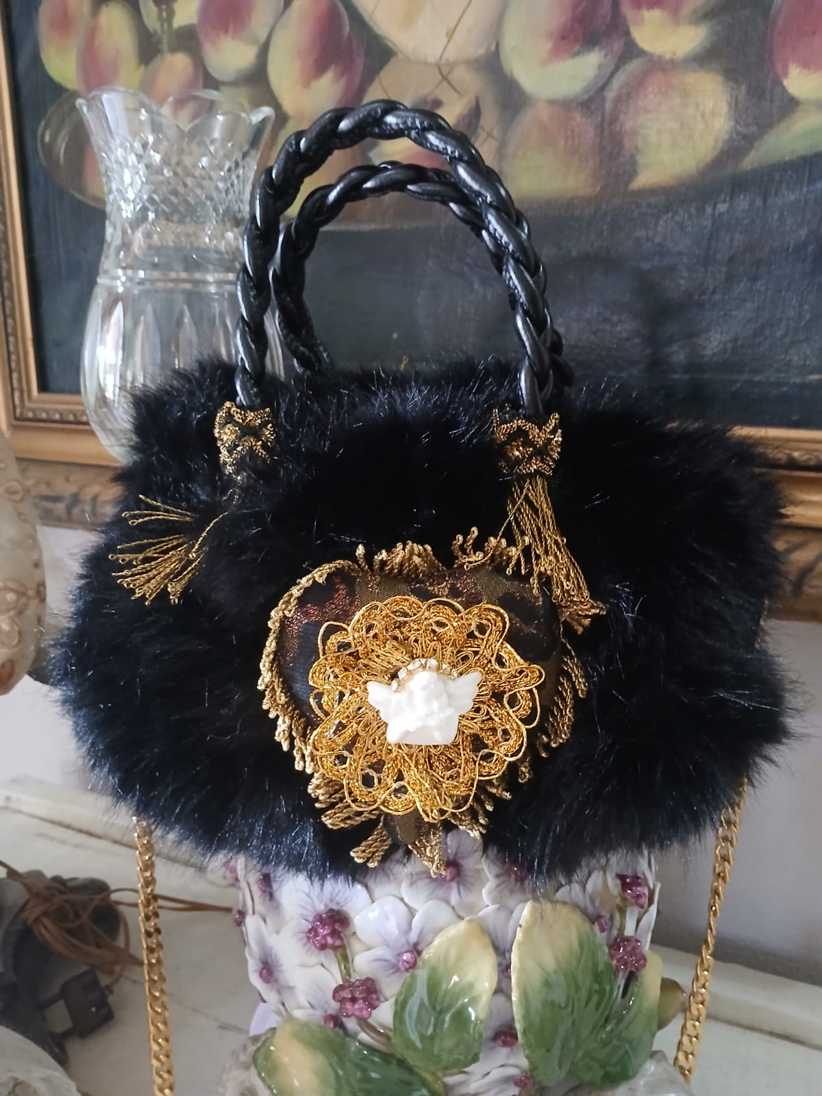Graziosa Borsetta Nera con Cuore Animalier e Angioletto